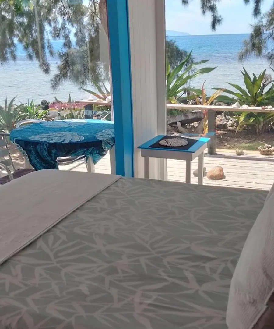 Bungalow Les Pieds Ds L Eau, La Maison Bleue Moorea