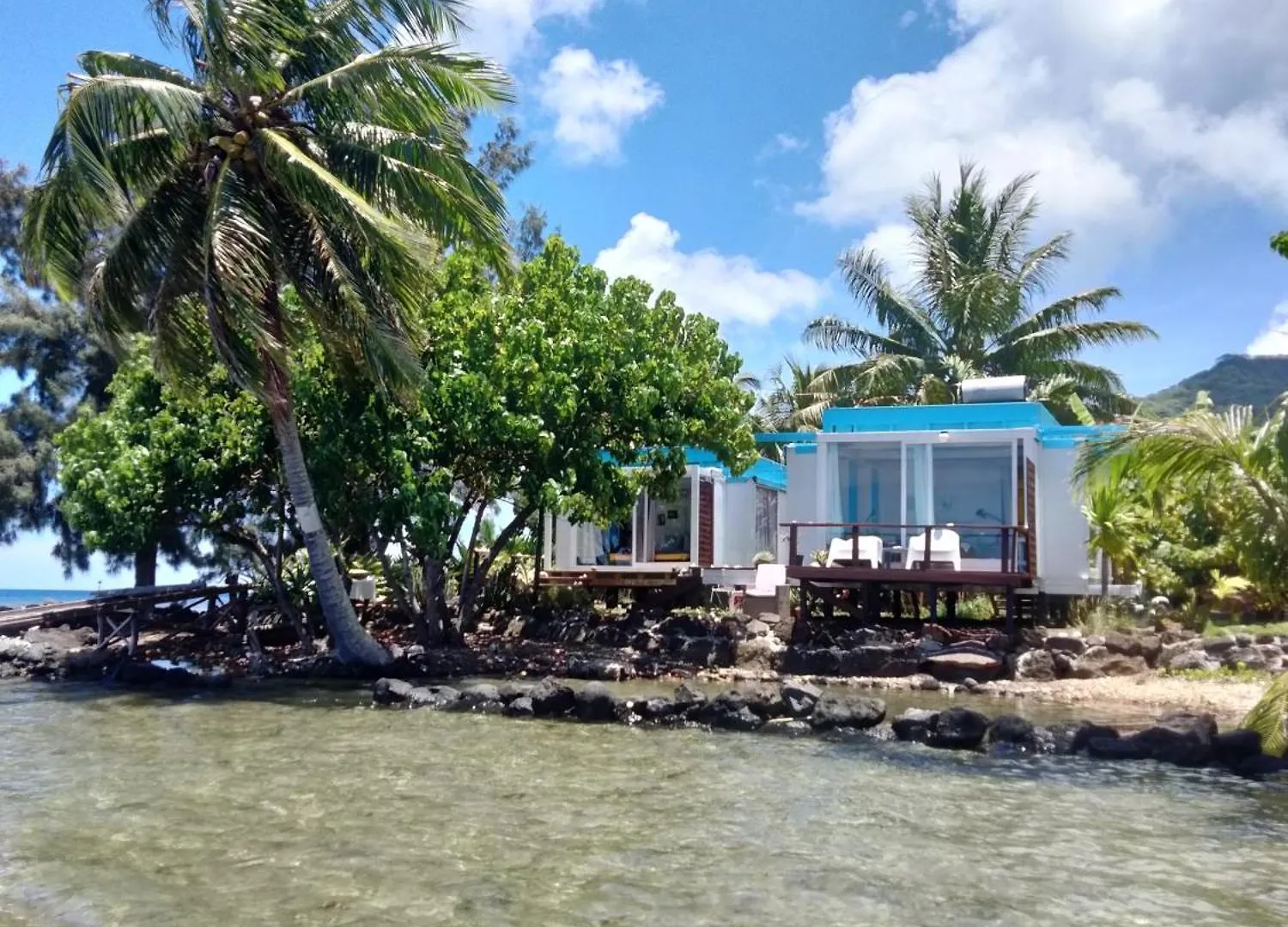Bungalow Les Pieds Ds L Eau, La Maison Bleue Moorea 0*,